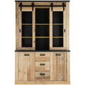 Schiebetueren und sanft schliessende Fronten an dem Sideboard