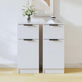 Schubladen praegen das Sideboard mit den Massen 30 x 30 x 70 cm
