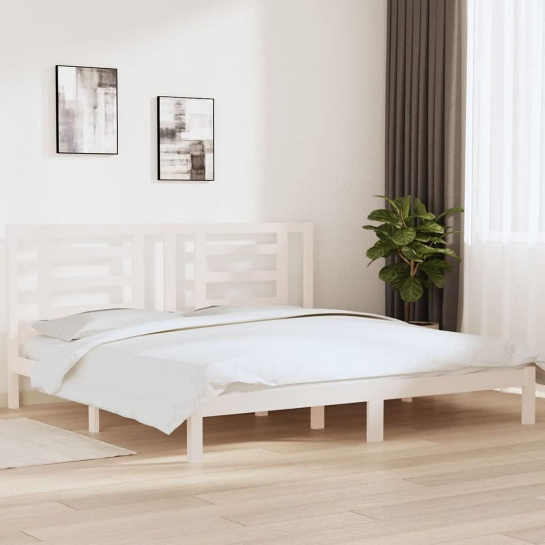 Bettgestell mit den Massen 200 x 200 cm in Weiss und Naturbraun