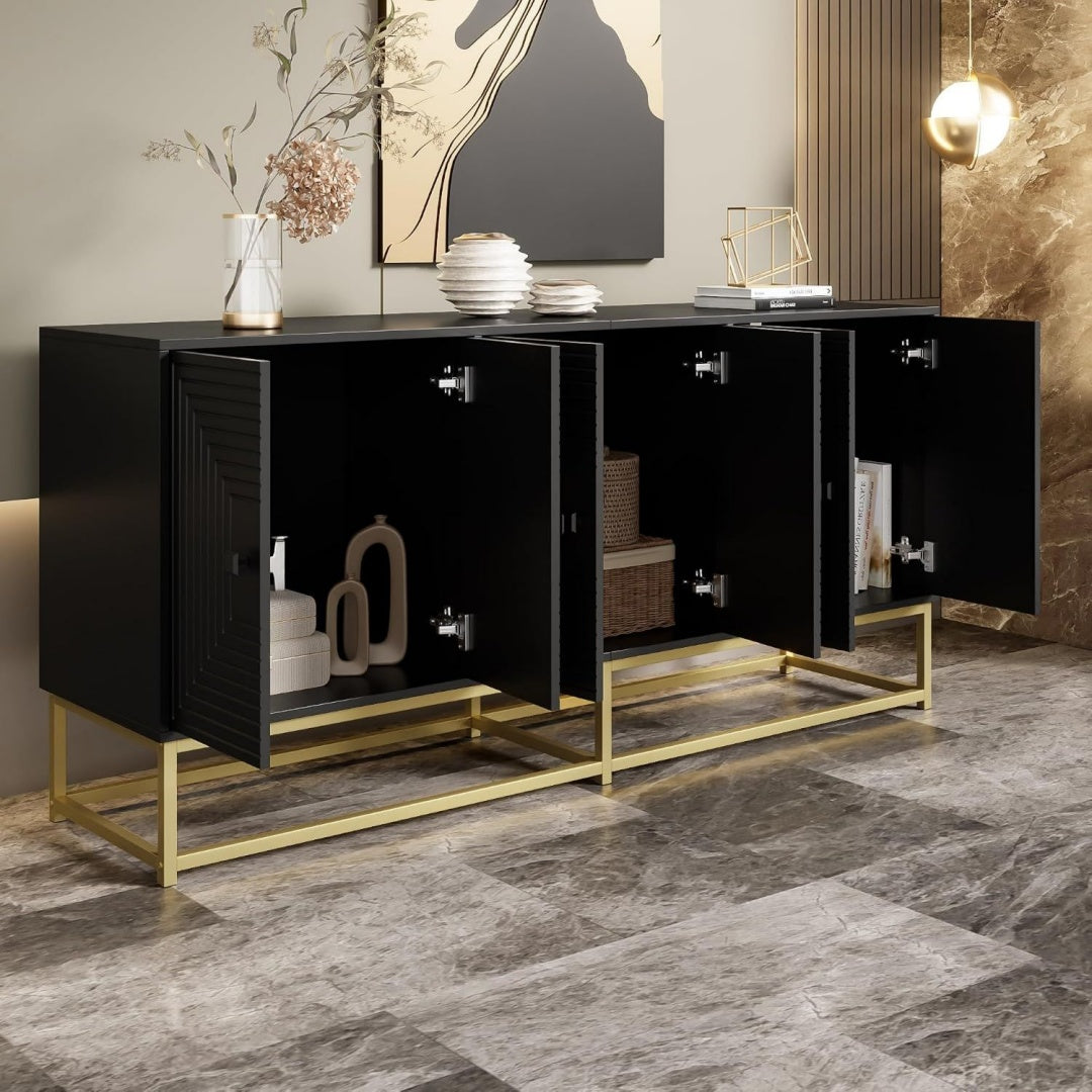 Sideboard mit matten Oberflaechen und Reliefstrukturen